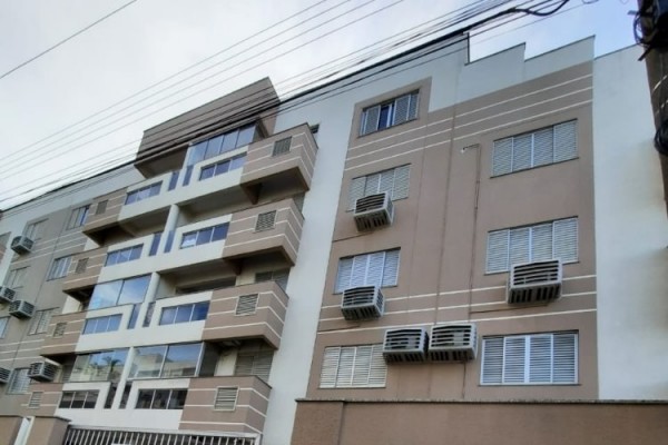 AMPLIO DEPTO PARA 8/10 PERSONAS 3 DORMITORIOS A 30 METROS DEL MAR