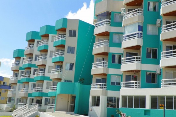DEPARTAMENTO PARA 4 A 50 METROS DEL MAR CON PILETA, QUINCHO, JUEGOS EN INGLESES NORTE