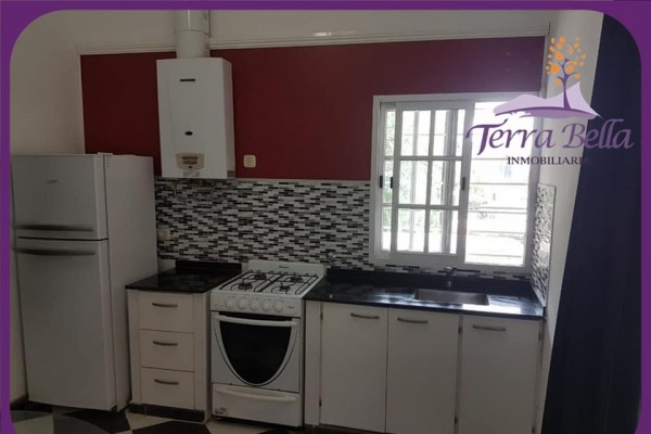 MUY LINDA CASA, MODERNA CON HERMOSA VISTA PROXIMA AL RIO
