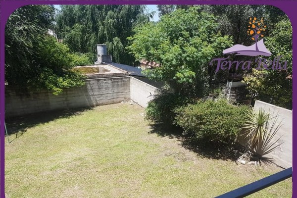 MUY LINDA CASA, MODERNA CON HERMOSA VISTA PROXIMA AL RIO