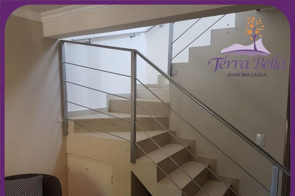 MUY LINDA CASA, MODERNA CON HERMOSA VISTA PROXIMA AL RIO