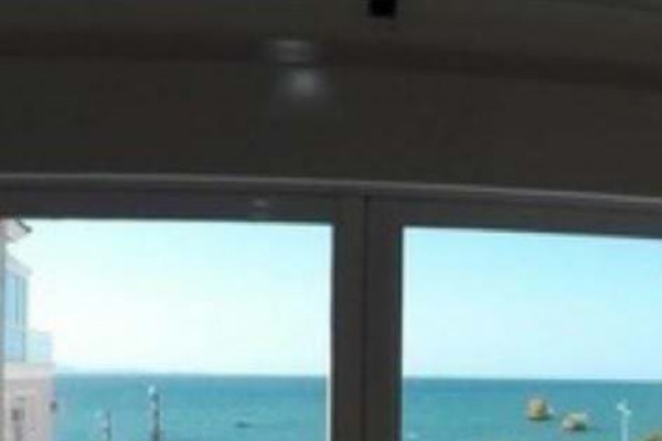 DEPARTAMENTO A METROS DE LA PLAYA!! DOS DORMITORIOS. DOBLE COCHERA