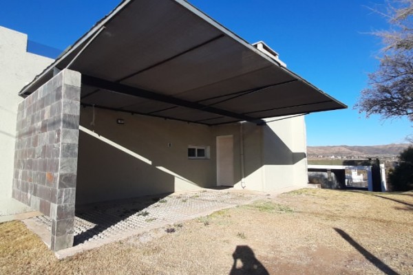 HERMOSA CASA DE CATEGORIA PARA 11 PERSONAS CON PILETA, QUINCHO, VISTA 