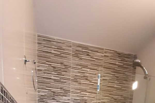 HERMOSA CASA DE CATEGORIA PARA 11 PERSONAS CON PILETA, QUINCHO, VISTA 