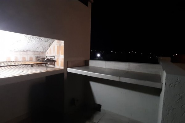 HERMOSA CASA DE CATEGORIA PARA 11 PERSONAS CON PILETA, QUINCHO, VISTA 