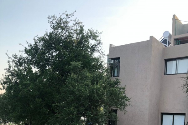 HERMOSO COMPLEJO EN BARRIO CERRADO CON PILETA Y PARRILLA