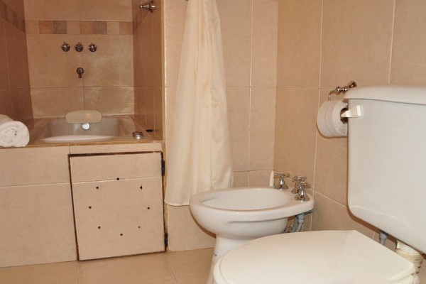 VENTA DE COMPLEJO DE CABAÑAS EN SAN ANTONIO DE ARREDONDO