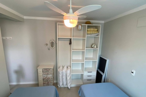 HERMOSO DEPARTAMENTO AMPLIO PARA 6 A 100 METROS DEL MAR