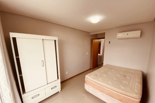 CÓMODOS DEPARTAMENTOS A 100 METROS DEL MAR PARA 12 PERSONAS