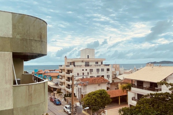 CÓMODOS DEPARTAMENTOS A 100 METROS DEL MAR PARA 12 PERSONAS