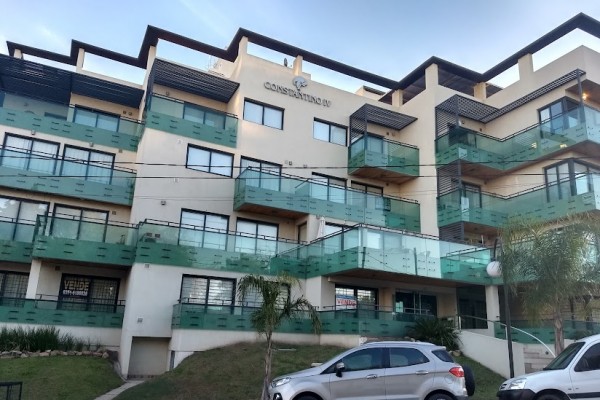 DEPARTAMENTO PARA 6/7 PERSONAS CON PILETA - CENTRICO - COCHERA - EQUIPAMIENTO FULL