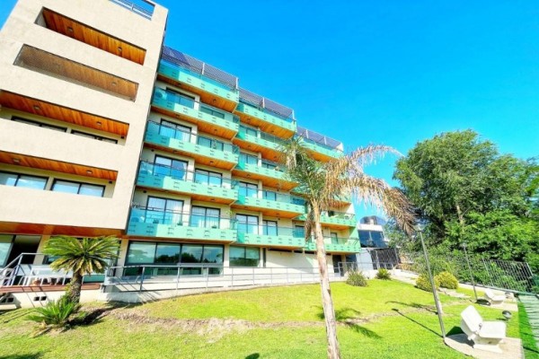 DEPARTAMENTO PARA 6/7 PERSONAS CON PILETA - CENTRICO - COCHERA - EQUIPAMIENTO FULL