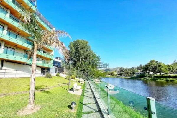 DEPARTAMENTO PARA 6/7 PERSONAS CON PILETA - CENTRICO - COCHERA - EQUIPAMIENTO FULL