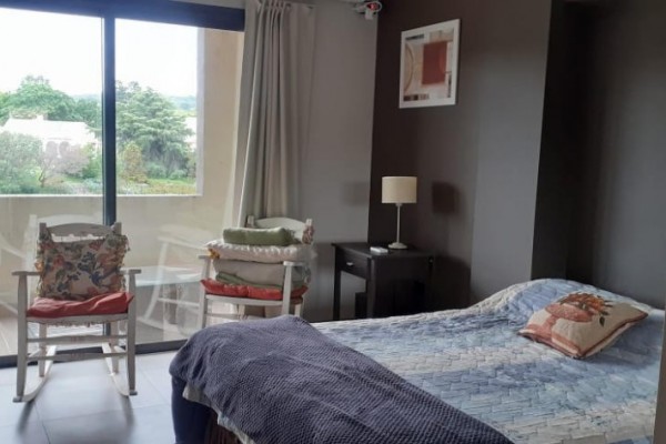 DEPARTAMENTO PARA 6/7 PERSONAS CON PILETA - CENTRICO - COCHERA - EQUIPAMIENTO FULL