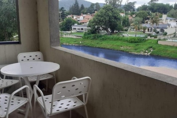 DEPARTAMENTO PARA 6/7 PERSONAS CON PILETA - CENTRICO - COCHERA - EQUIPAMIENTO FULL