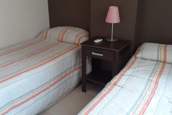 DEPARTAMENTO PARA 6/7 PERSONAS CON PILETA - CENTRICO - COCHERA - EQUIPAMIENTO FULL