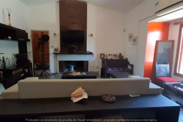 CHALET PARA 6 PERSONAS CON PARQUE - PILETA - COCHERA, A METROS DEL LAGO