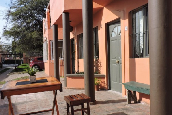 DUPLEX PARA 2 A 6 PERSONAS CON PILETA COMPARTIDA. PARRILLA. COCHERA. EQUIPAMIENTO FULL
