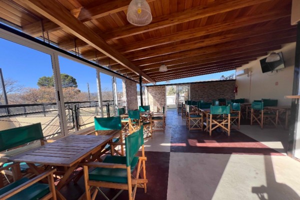 DEPARTAMENTO PARA 4 PERSONAS CON PILETA, COCHERA, QUINCHO A METROS DEL LAGO SAN ROQUE