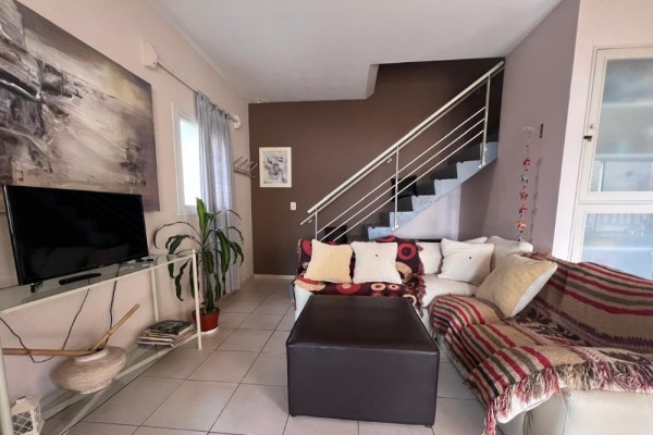 EXCLUSIVO CONDOMINIO SOBRE EL LAGO! PISCINA CLIMATIZADA, QUIMNCHO, BAJADA PROPIA!