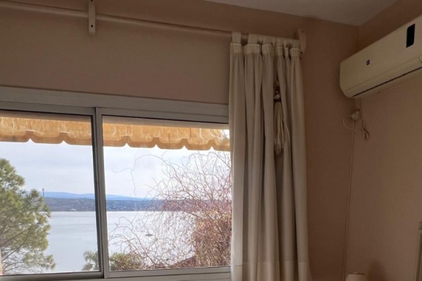 EXCLUSIVO CONDOMINIO SOBRE EL LAGO! PISCINA CLIMATIZADA, QUIMNCHO, BAJADA PROPIA!