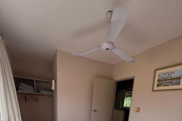 EXCLUSIVO CONDOMINIO SOBRE EL LAGO! PISCINA CLIMATIZADA, QUIMNCHO, BAJADA PROPIA!