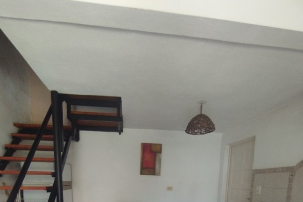 CABAÑA 5: 1 DORMITORIO CON COCHERA Y PARRILLA