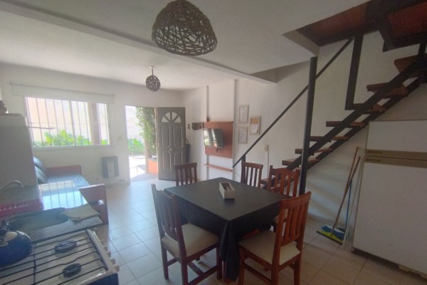 CABAÑA 5: 1 DORMITORIO CON COCHERA Y PARRILLA