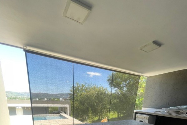 HERMOSA CASA DE CATEGORIA PARA 11 PERSONAS CON PILETA, QUINCHO, VISTA 