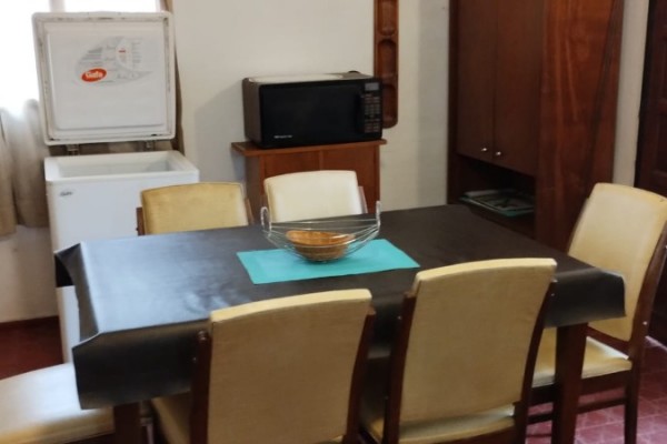 CASA CON PARQUE Y PILETA PARA 5 PERSONAS