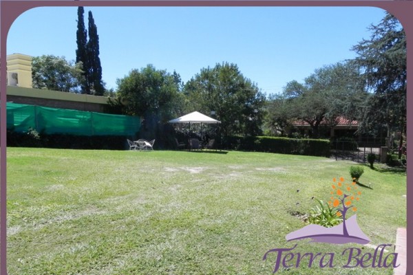 CASA PARA 4/5 PERSONAS CON PILETA USO EXCLUSIVO