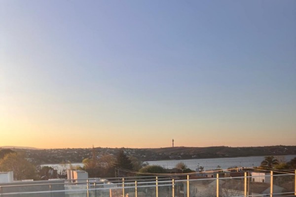 HERMOSO DEPARTAMENTO CON PILETA A METROS DEL LAGO