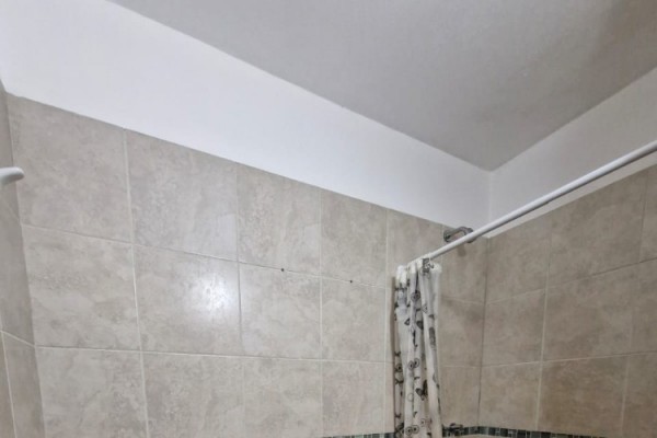 DEPARTAMENTO CENTRICO - UN DORMITORIO CON BALCON-PISCINA-COCHERA