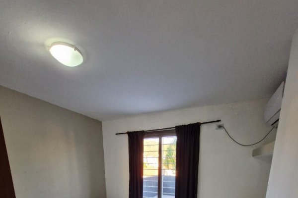 DEPARTAMENTO CENTRICO - UN DORMITORIO CON BALCON-PISCINA-COCHERA