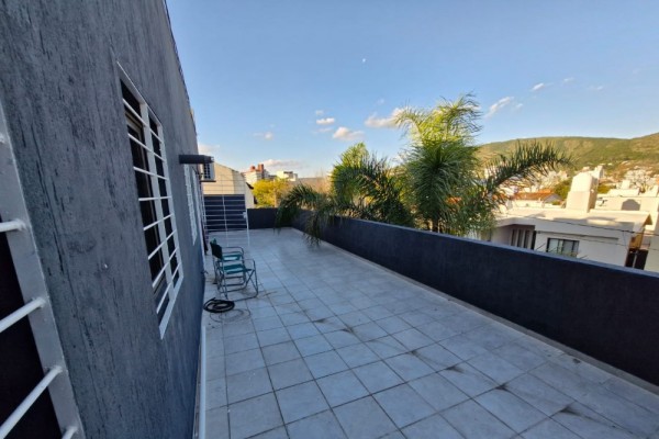 DEPARTAMENTO CENTRICO - UN DORMITORIO CON BALCON-PISCINA-COCHERA