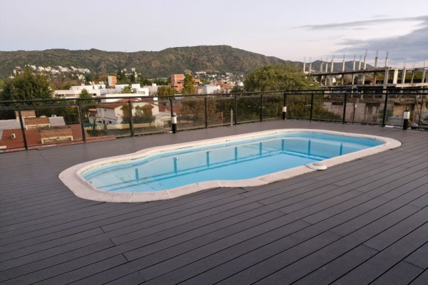 DEPARTAMENTO UN DORMITORIO CON TERRAZA, COCHERA, PISCINA Y QUINCHO