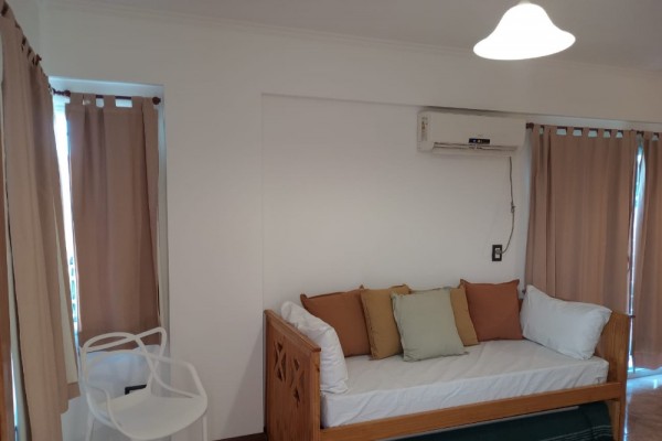 DEPARTAMENTO UN DORMITORIO CON TERRAZA, COCHERA, PISCINA Y QUINCHO