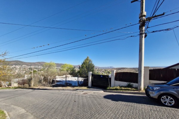 CASA PARA 7 CON PILETA