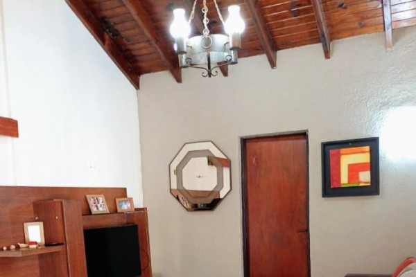 Casa Centrica Para 10 Con Pileta.parrilla.wifi