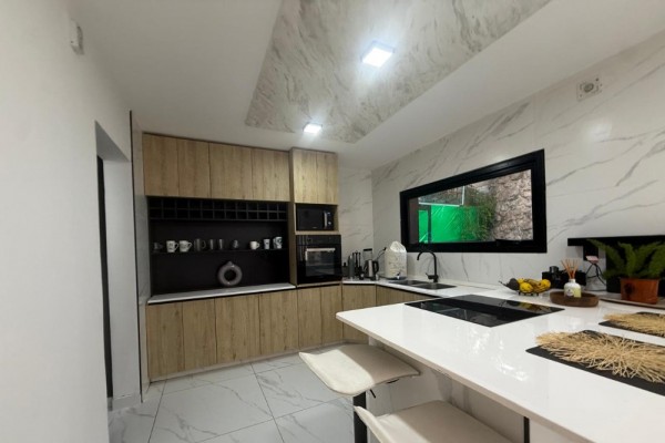 CASA IMPONENTE HASTA 6 PERSONAS