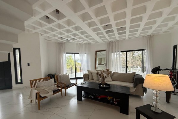 CASA IMPONENTE HASTA 6 PERSONAS
