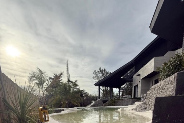 CASA IMPONENTE HASTA 6 PERSONAS