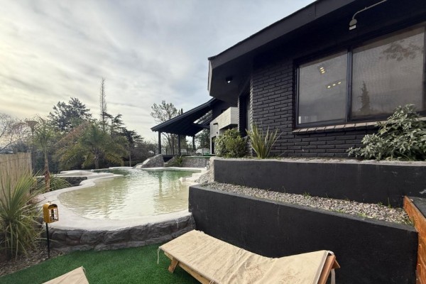 CASA IMPONENTE HASTA 6 PERSONAS