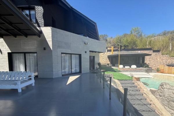 CASA IMPONENTE HASTA 6 PERSONAS