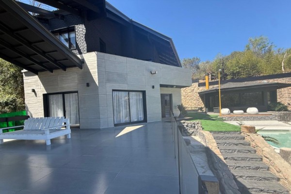 CASA IMPONENTE HASTA 6 PERSONAS