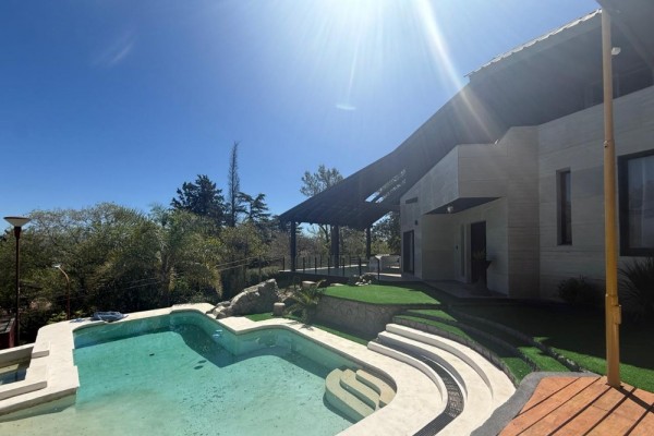 CASA IMPONENTE HASTA 6 PERSONAS