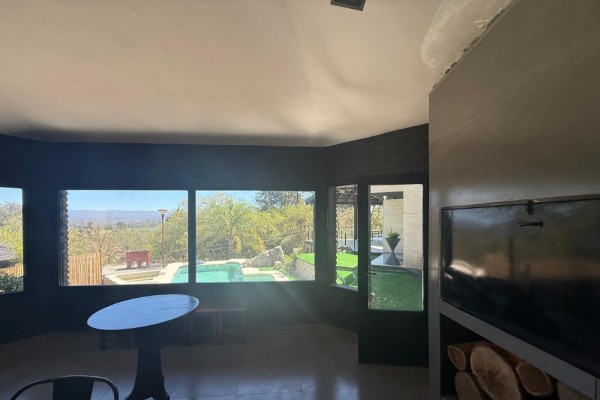 CASA IMPONENTE HASTA 6 PERSONAS