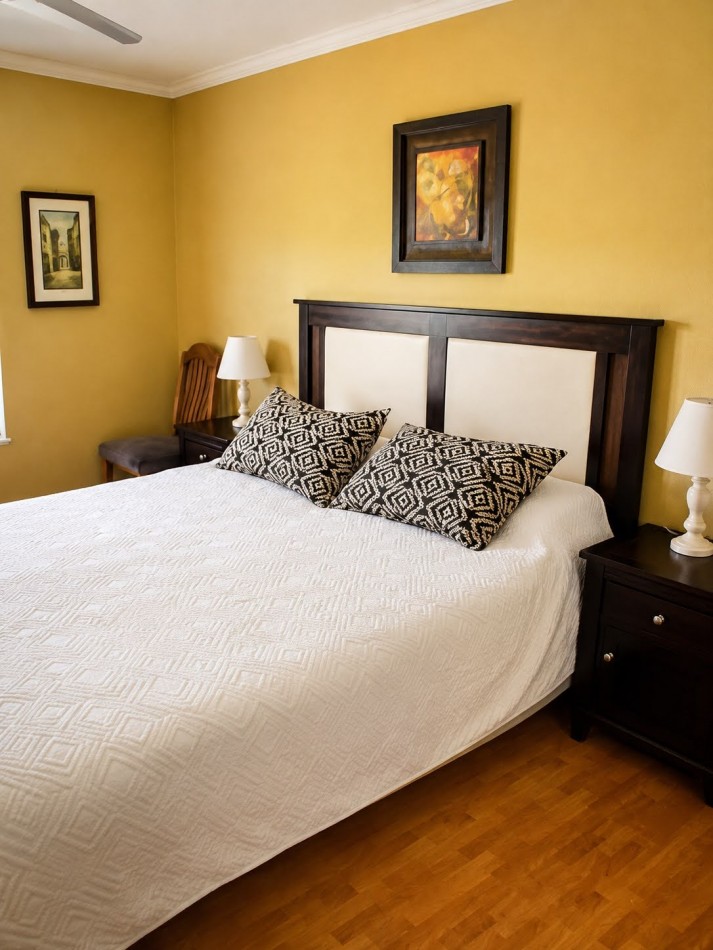 CASA PARA 12 PERSONAS - 5 DORMITORIOS - PILETA CERRADA - QUINCHO - CENTRICA