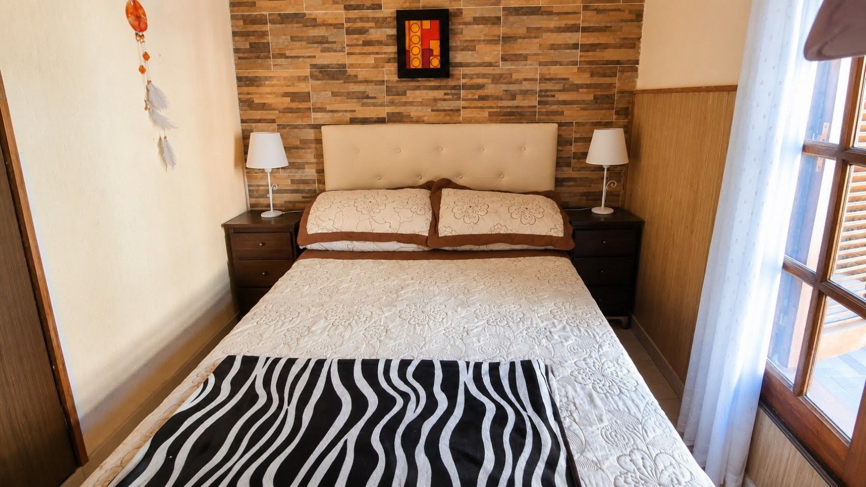CASA PARA 12 PERSONAS - 5 DORMITORIOS - PILETA CERRADA - QUINCHO - CENTRICA