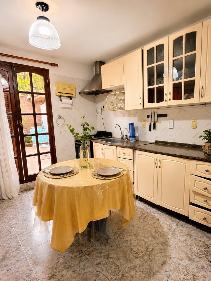CASA PARA 4/5 PERSONAS CON PILETA Y PARQUE DE USO EXCLUSIVO